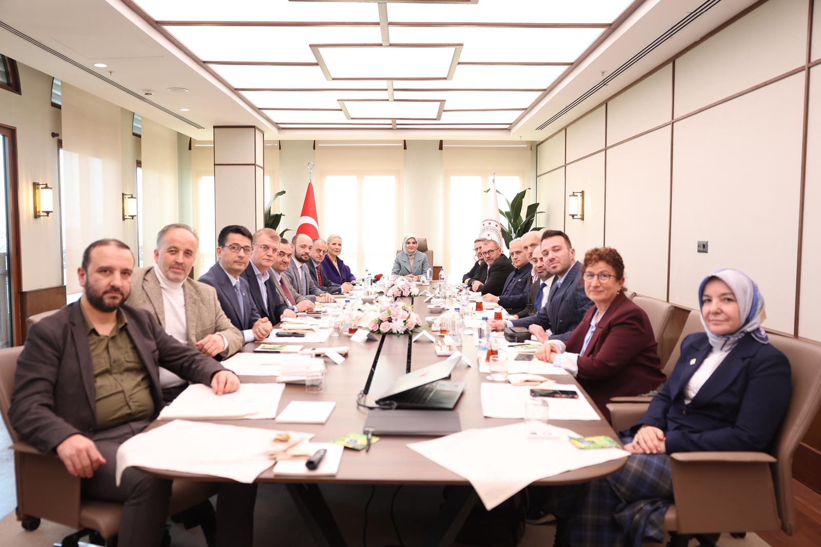 Bakanımız Göktaş, İstanbul'da basın kuruluşlarının temsilcileriyle bir araya geldi