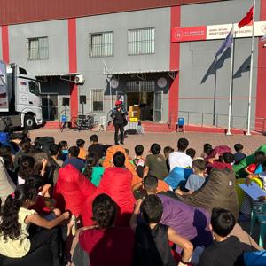 MOBİL ÇOCUK DOSTU ALAN - TIR FAALİYETİ DAĞLIOĞLU MAHALLESİNDE GERÇEKLEŞTİRİLDİ - fotoğraf 2