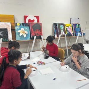 Karabük Çocuk Hakları Komitesi Atölye Çalışmalarında Renkli Bir Gün - fotoğraf 3