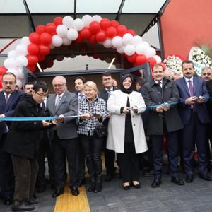 Bakan Selçuk Bursa’da Gündüzlü Bakım Merkezi ve Huzurevi Açılışları Gerçekleştirdi - fotoğraf 2