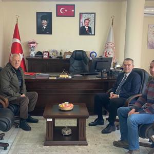 Yörükbayır Köyü Muhtarı Sayın Metin Büyükbayraktar, İl Müdürümüz Sayın Bilgin ÖZBAŞ’ı makamında ziyaret etti. - fotoğraf 1