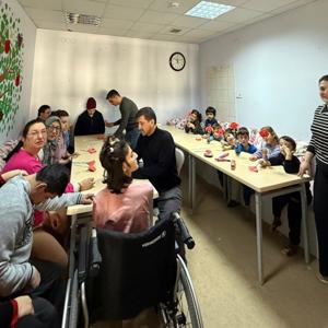 Minik Öğrencilerden Özel Bireylerimize Ziyaret - fotoğraf 2