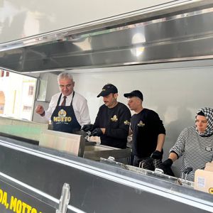 MOTTO BURGER'İN KARAVANDA HAMBURGER ETKİNLİĞİ - fotoğraf 2