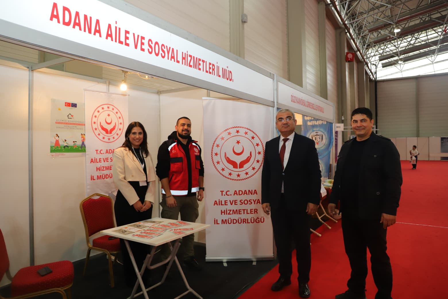 İL MÜDÜRÜMÜZ MUSTAFA GÖKBOĞA ADANA KİTAP FUARINDA KURUM STANDIMIZI  ZİYARET ETTİ