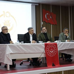 İl Müdürümüz Özgür Kırmızıtaş’ın başkanlığında, idarecilerimiz ve çalışma arkadaşlarımızın katılımıyla gerçekleştirilen değerlendirme toplantısı - fotoğraf 2