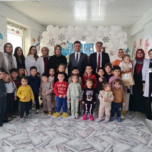 Vali Yardımcımız Sayın İhsan Maskar, İl Müdürümüz Özgür Kırmızıtaş ile birlikte;  Minik Adımlar Gündüz Bakımevi  Kılavuz Kreş ve Gündüz Bakımevini ziyaret etti. - fotoğraf 2
