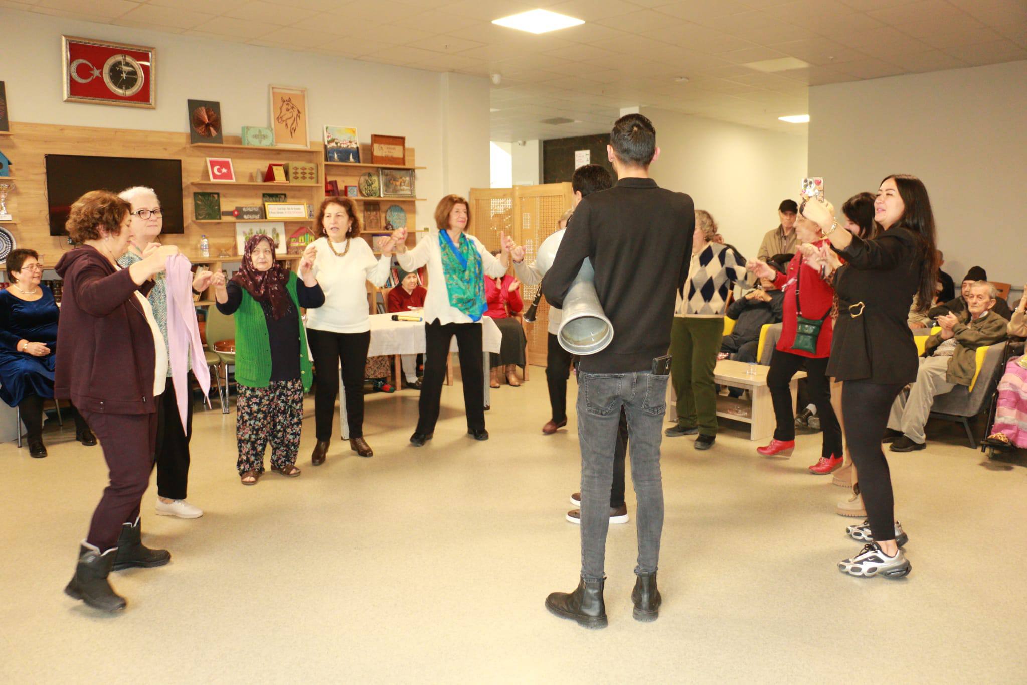 Hasan Öztimur Huzurevimizde Doğum Günü Mutluluğu