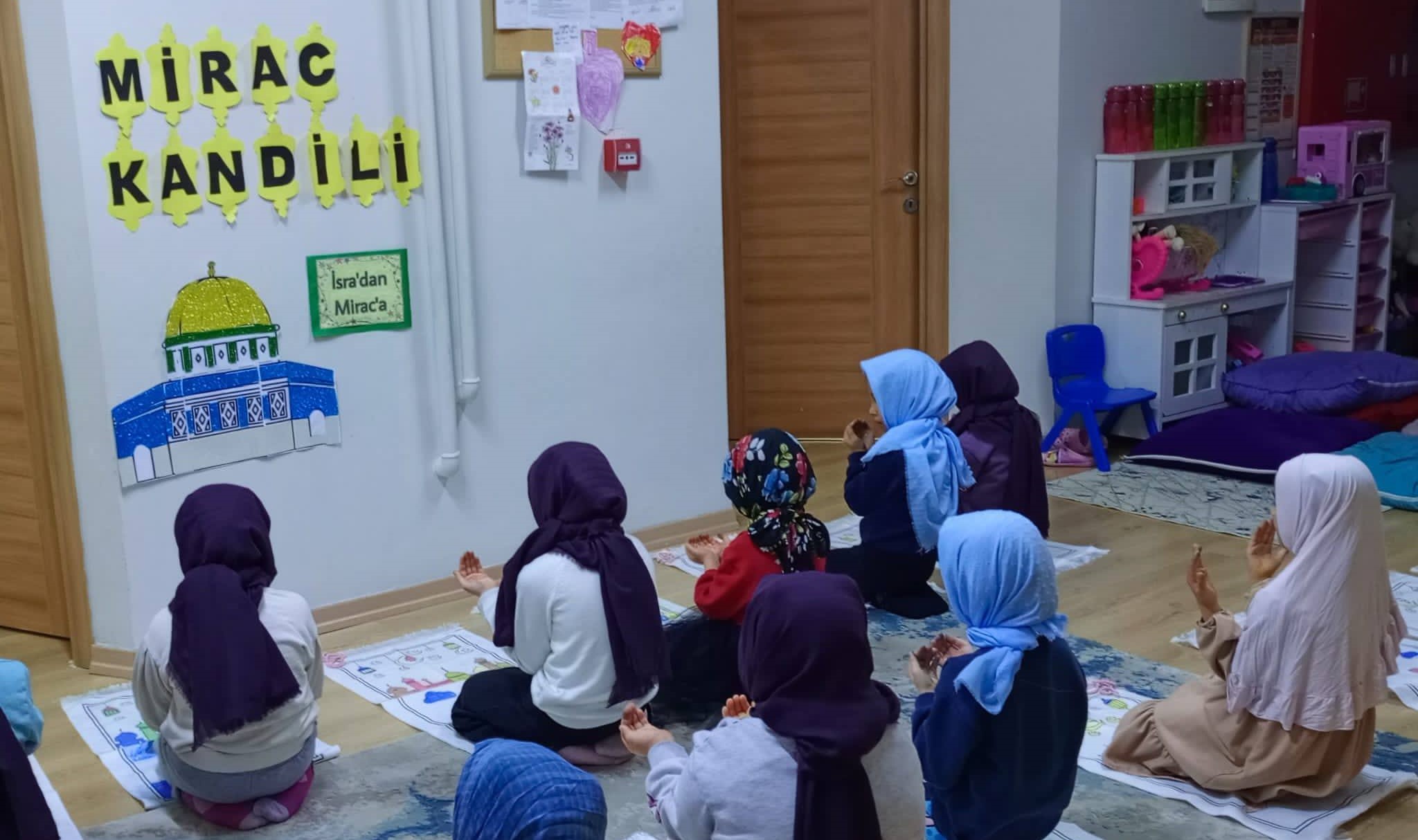 Sırameşeler Çocuk Evleri Sitesinde Miraç Kandili