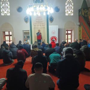Sosyal Hizmet Merkezlerimiz tarafından İlimiz genelindeki camilerde cuma namazı öncesi koruyucu ve önleyici hizmetlerimiz kapsamında farkındalık eğitimlerimiz devam ediyor - fotoğraf 2