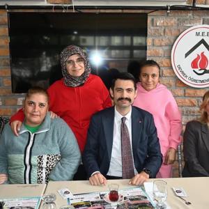 3 Aralık Dünya Engelliler Günü kapsamında Devrek’teki tüm engelli ve engelli aileleri yararına yemek programı düzenlendi. - fotoğraf 6