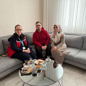 Evlenecek Gençlerin Desteklenmesi Projesi Kapsamında Yararlanan Çiftlerimizi Ziyaret Ederek, Sayın Bakanımız Mahinur ÖZDEMİR GÖKTAŞ’ın Tebriklerini İletiyoruz. - fotoğraf 1