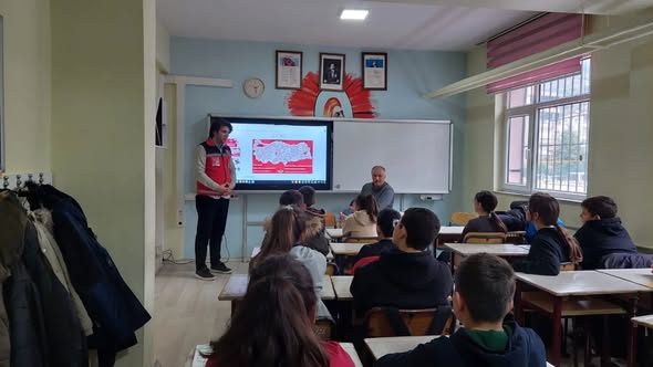 Ayancık’ta “Vatan ve Kahramanlık Buluşmaları” Kapsamında Anlamlı Söyleşi