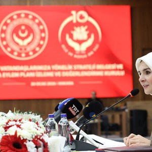 Bakanımız Göktaş, Roman vatandaşlara yönelik strateji belgesi ve eylem planıyla ilgili toplantıda konuştu - fotoğraf 1