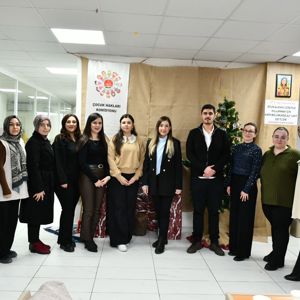 İl Müdürümüz Sayın Çiğdem AÇIKYILDIZ KAZEL ve Kırıkkale Barosu Çocuk Hakları Komisyon üyeleri, kuruluşlarımızda kalan çocuklarımızla birlikte Oyun Evinde düzenlenen etkinliğe katılım sağladı. - fotoğraf 11