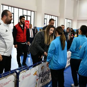 II. Ulusal Otizm Eylem Planı ile İl Gençlik ve Spor Müdürlüğü’nün Ocak ayı “Mutlu Çarşamba” Projesi kapsamında, otizmli bireylerin de aralarında bulunduğu özel gereksinimli bireylere yönelik bir dizi etkinlik gerçekleştirildi. - fotoğraf 13