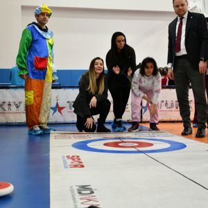 II. Ulusal Otizm Eylem Planı ile İl Gençlik ve Spor Müdürlüğü’nün Ocak ayı “Mutlu Çarşamba” Projesi kapsamında, otizmli bireylerin de aralarında bulunduğu özel gereksinimli bireylere yönelik bir dizi etkinlik gerçekleştirildi. - fotoğraf 3