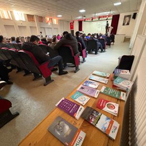 Alaçam’da Kurum Personeline Yönelik Bağımlılıkla Mücadele Eğitimi Düzenlendi - fotoğraf 8