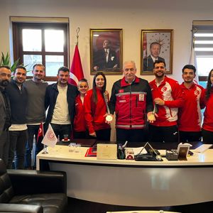 Deaflympics’te Başarı Elde Eden Samsunlu Milli Sporculardan İl Müdürlüğümüze Ziyaret - fotoğraf 1