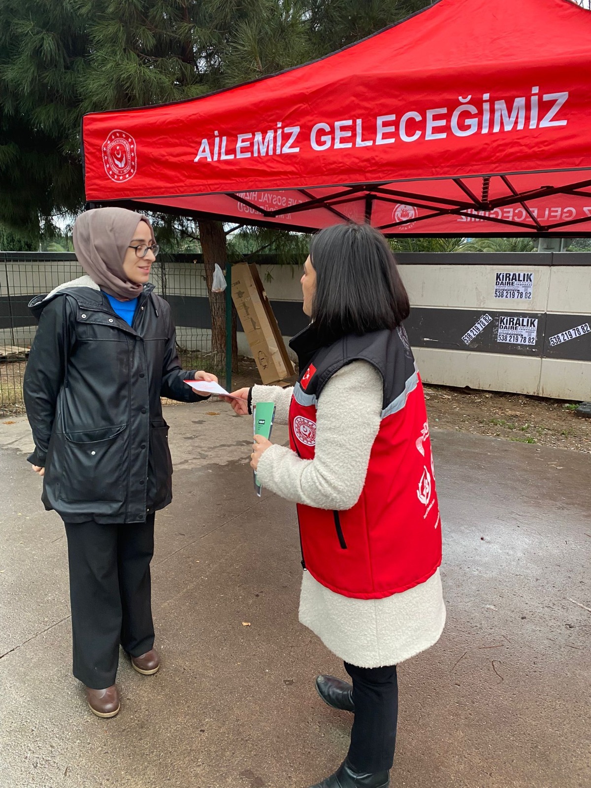 İl Genelinde Mobil Sosyal Hizmet Noktalarıyla Koruyucu ve Önleyici Hizmetlere Yönelik Bilgilendirme Faaliyetleri Gerçekleştirildi