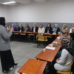 Modüler Aile Eğitim Programı Kapsamında Çocuk Yetiştirme Tutumları Konusu Üzerine Odaklanıldı - fotoğraf 4