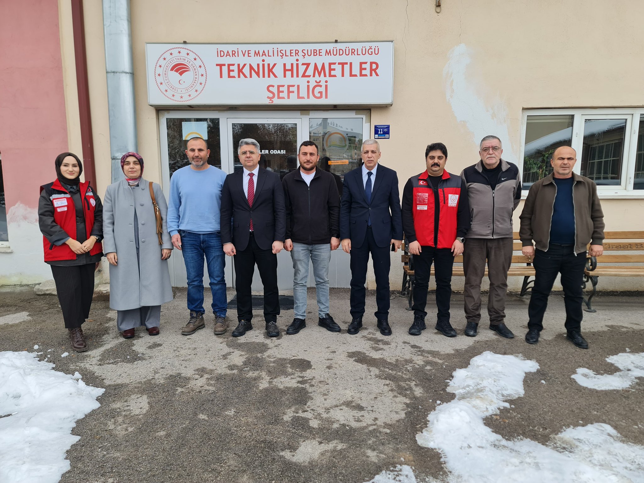 “Kahramanlarla Omuz Omuza”