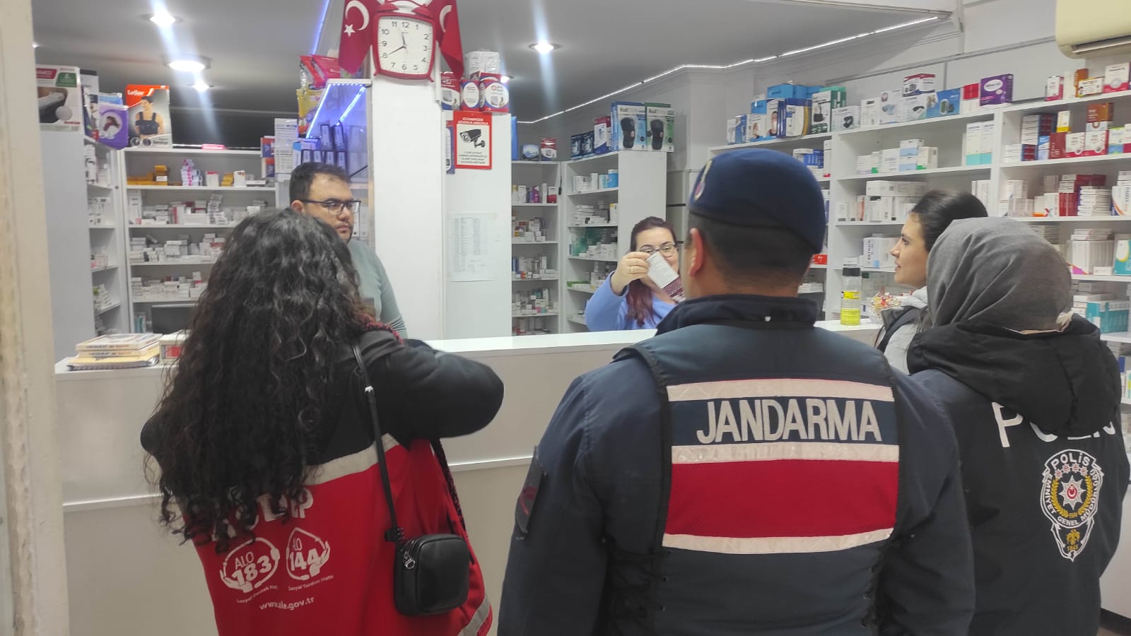 Demirci’de Esnaflara Yönelik Kadına Yönelik Şiddetle Mücadele Çalışması Yapıldı