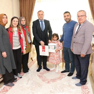 Kahraman Gazimiz ve Kıymetli Ailesini İlk Karne Heyecanı Projesi Kapsamında Ziyaret Ettik.            - fotoğraf 1