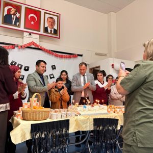 Karaköprü Engelsiz Yaşam Merkezimizde Doğum Günü Etkinliği … - fotoğraf 6