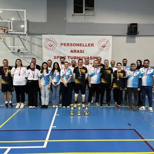 Kuruluşlar Arası Voleybol Turnuvası Sona Erdi - fotoğraf 1