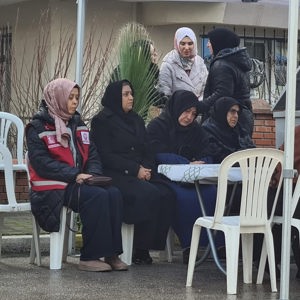 İl Müdürümüz Sayın Emine BÖÇKÜN, Aziz Şehidimiz Hava Ulaştırma Uzman Çavuş Emre SAYIN'ın Mevlid-i Şerif Programına Katılım Sağladı - fotoğraf 2