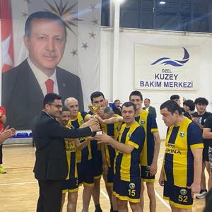 Oturarak Voleybol Turnuvası Düzenlenmiştir. - fotoğraf 5