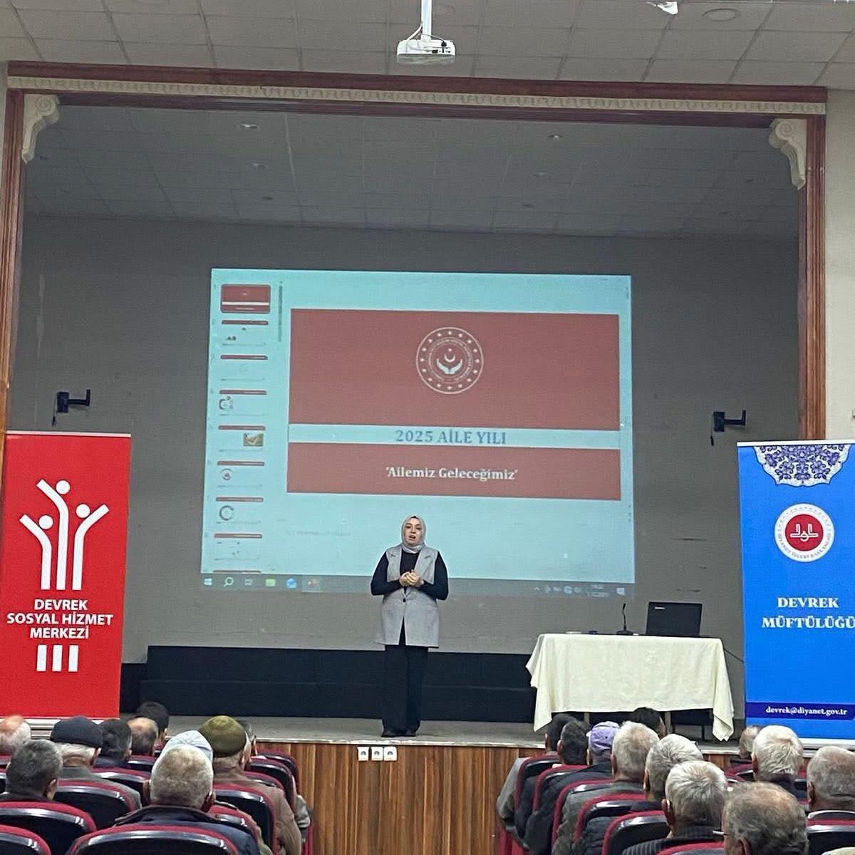  Aile Yılı ve Bakanlığımız Hizmet Modelleri hakkında eğitim gerçekleştirilmiştir.