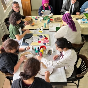 Sabancı Çocuk Evleri Sanat Atölyesinde, Üretmenin Mutluluğu Bir Başka - fotoğraf 2