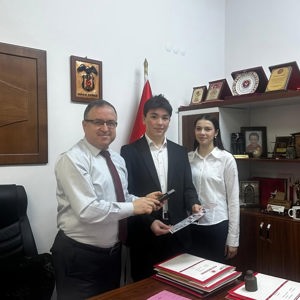 Balıkesir Çocuk Hakları Komitemiz tarafından, Cumhuriyet Başsavcımız Sayın Abdülkadir AKIN'a Ziyaret Gerçekleştirildi - fotoğraf 4