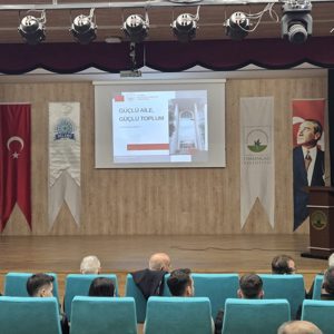İl Müdürlüğümüz ile Bursa İl Dernekleri Federasyonu  iş birliğinde “Ailemiz Geleceğimiz” programı gerçekleştirildi - fotoğraf 5