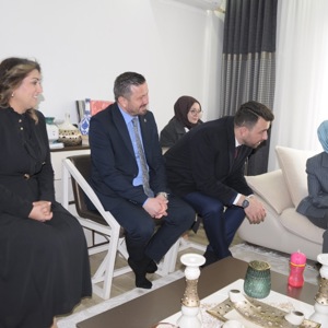 Bakanımız Sayın Mahinur ÖZDEMİR GÖKTAŞ; Koruyucu Ailemize Hane Ziyareti Gerçekleştirdi - fotoğraf 4