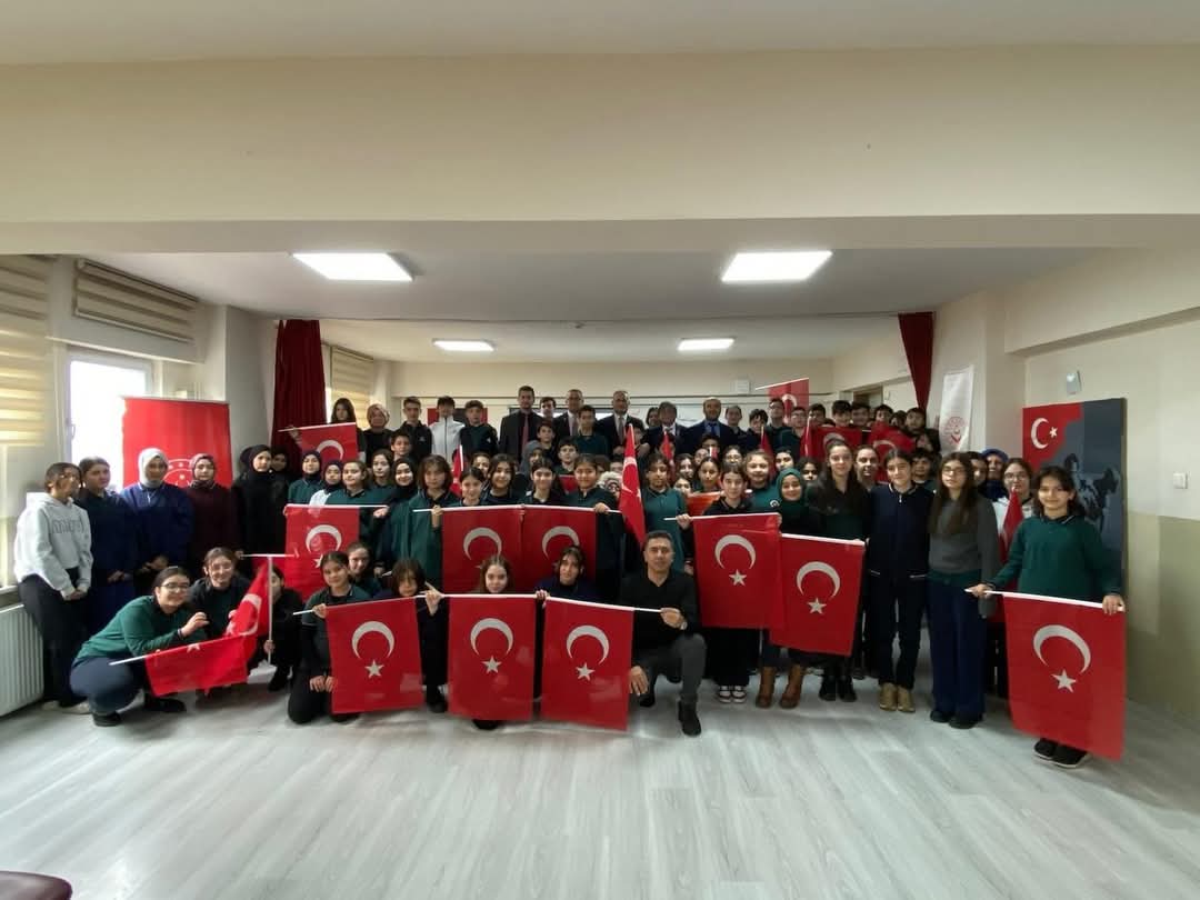 Vatan Ve Kahramanlık Buluşmaları Programı Kapsamında Değerli Öğrencilerimiz İle Gazilerimiz Bir Araya Geldi