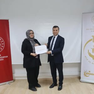 Modüler Aile Eğitim Programını Başarı ile Bitiren Öğrenci Velilerine Belge Takdimi - fotoğraf 9