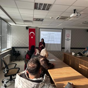 Koruyucu Aile Adaylarına Yönelik Bilgilendirme ve Tanıtım Toplantısı Gerçekleştirildi - fotoğraf 4