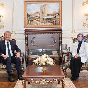 BAKAN YARDIMCIMIZ SAYIN LEMAN YENİGÜN’DEN ADANA VALİMİZE ZİYARET - fotoğraf 2