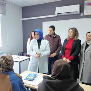 YÜREĞİR’DE ROBOTİK KODLAMA VE BİLİŞİM ATÖLYESİ HİZMETE AÇILDI - fotoğraf 4