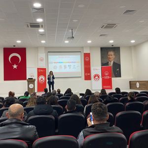 Dijital Tehditler Kapsamında Aileyi Korumak - fotoğraf 1
