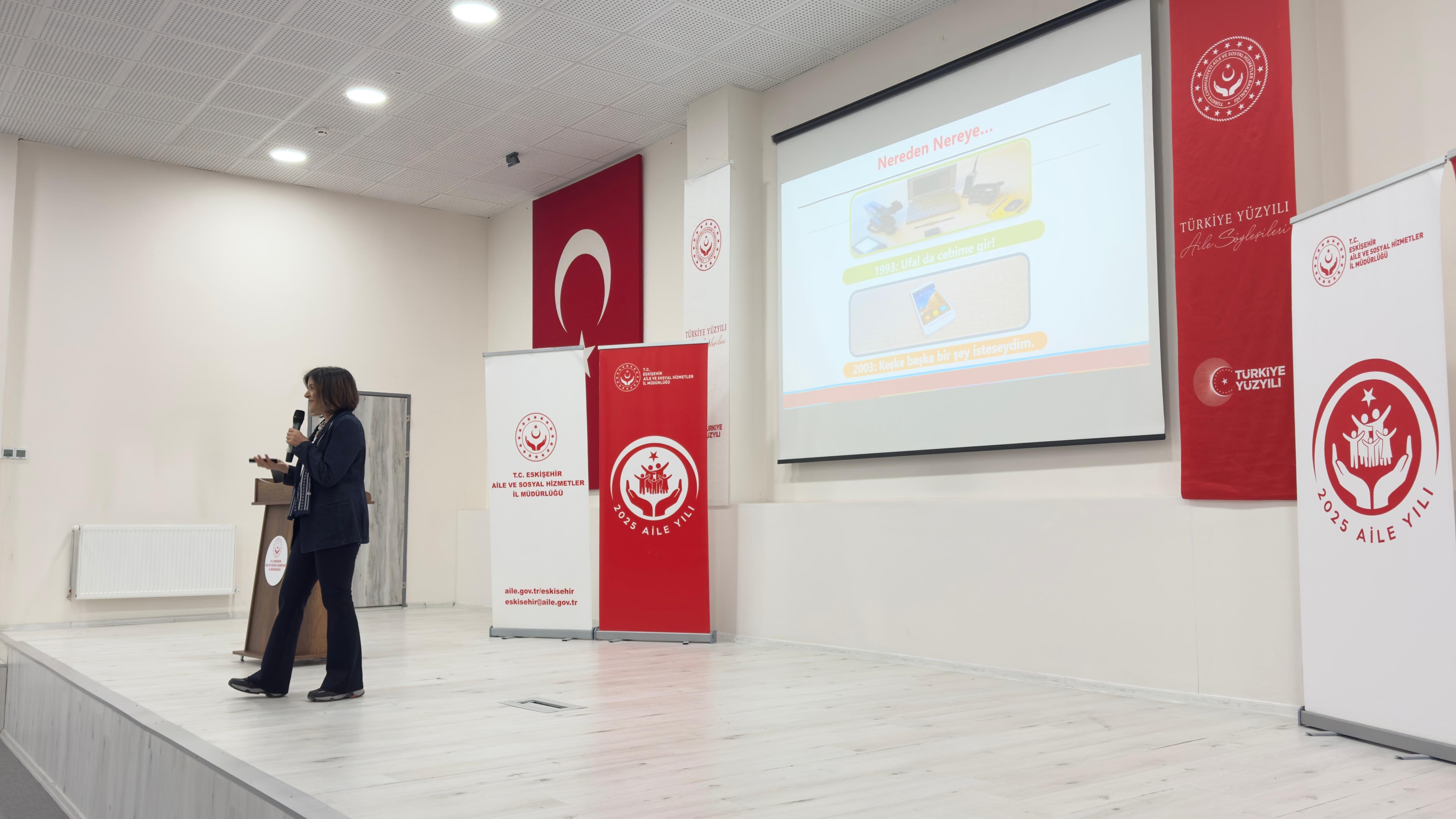 Dijital Tehditler Kapsamında Aileyi Korumak