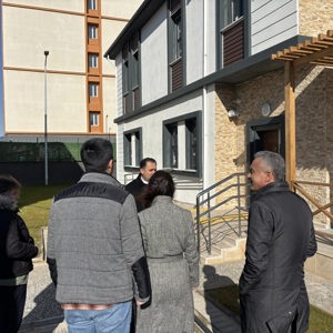 İl Müdürümüz İlkay Türkoğlu, yapımı tamamlanan Çocukevleri Sitesi ile İhtisaslaşmış Çocuk Evleri Sitesi hizmet binalarında yerinde inceledi - fotoğraf 7