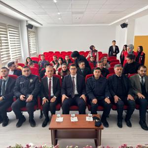 Kadına Yönelik Şiddetle Mücadele Eğitimi Gerçekleştirildi - fotoğraf 2
