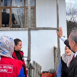 Hane Ziyaretleri Kapsamında, Geçtiğimiz Günlerde 100 Yaşına Basan Gülsüm Teyzemizin Doğum Günü Kutlanmıştır. - fotoğraf 1
