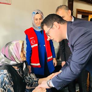 Hane Ziyaretleri Kapsamında, Geçtiğimiz Günlerde 100 Yaşına Basan Gülsüm Teyzemizin Doğum Günü Kutlanmıştır. - fotoğraf 5