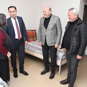  İl Müdürümüz İlkay Türkoğlu, Pamukören Engelli Bakım ve Rehabilitasyon Merkezi Müdürlüğümüzü, E. Kuyucak Belediye Başkanı Metin Ertürk ile birlikte ziyareti - fotoğraf 3