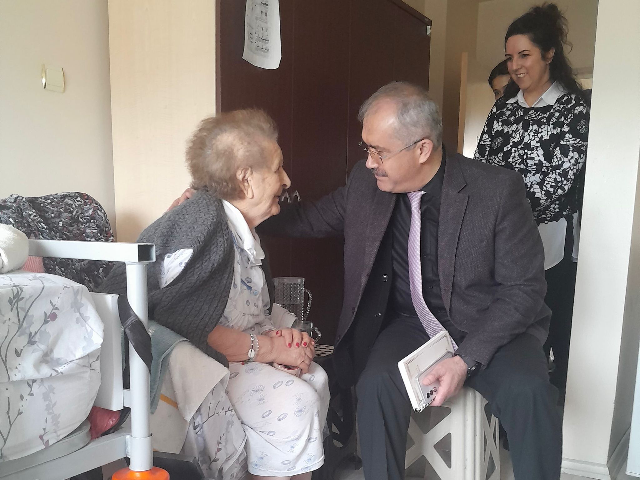 İl Müdürümüz  Sayın Bilal Erdoğan Bolvadin Huzurevini Ziyareti Etti