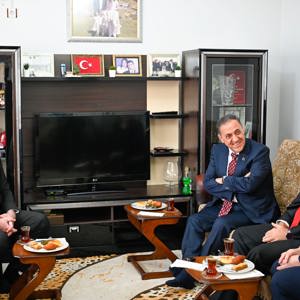 Valimiz Dr. Ahmet Hamdi Usta ve İl Müdürümüz Arif Laçin’den Şehit Aileleri ve Gazilerimize Ziyaret - fotoğraf 2